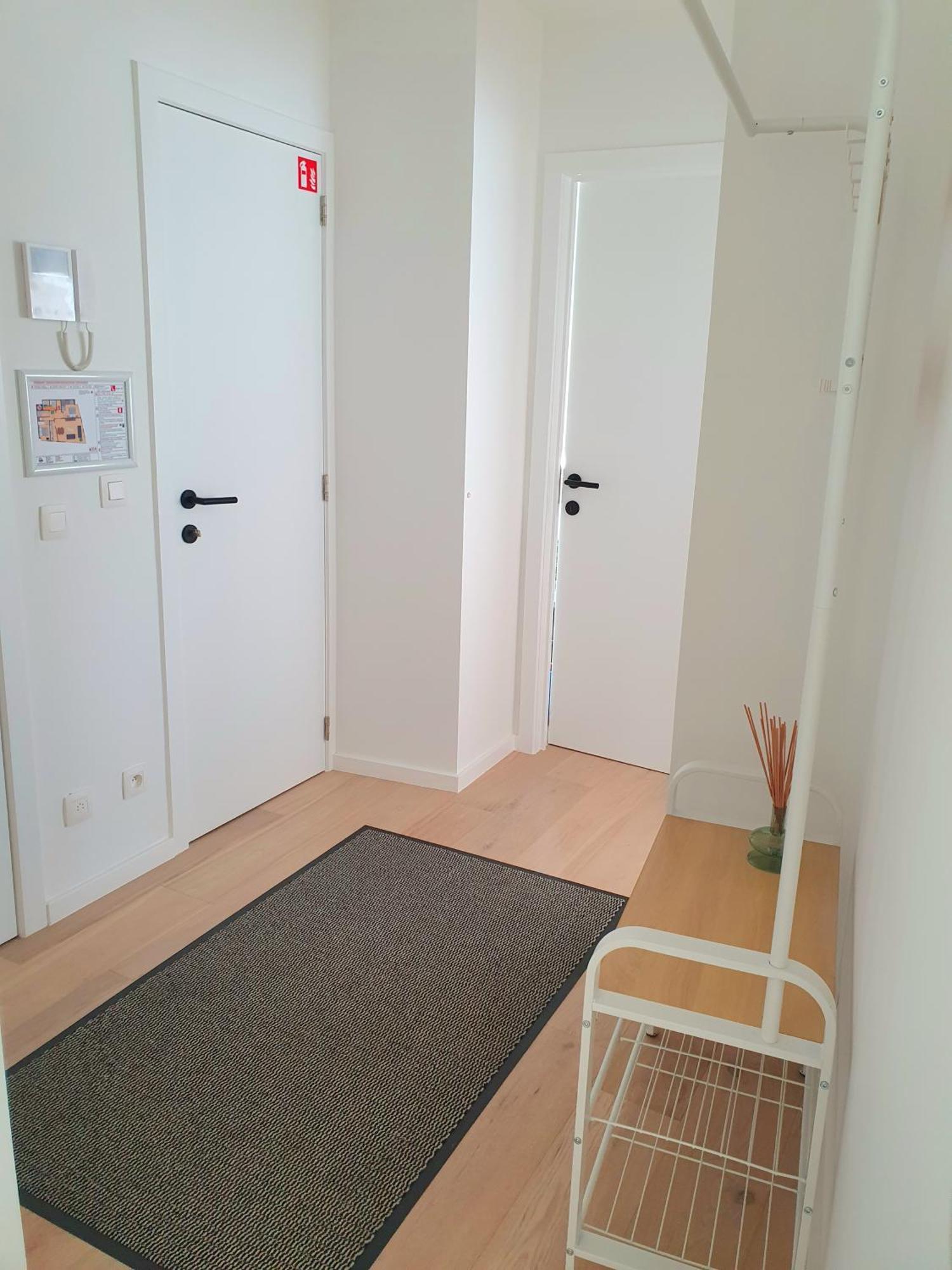 Skaai Five - Newly Renovated 2 Bedrooms Apartment Остенде Экстерьер фото